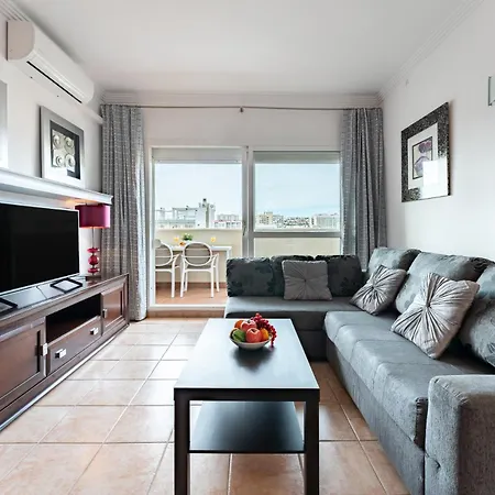 Benalbeach Bliss Seafront Retreat With Balcony Бенальмадена