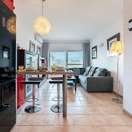 Benalbeach Bliss Seafront Retreat With Balcony Апартаменты