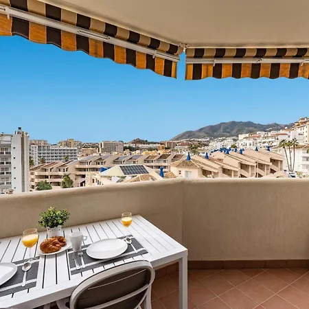 Lejlighed Benalbeach Bliss Seafront Retreat With Balcony