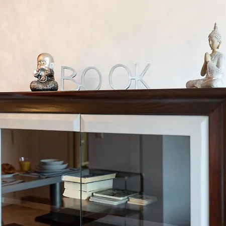 Benalbeach Bliss Seafront Retreat With Balcony 아파트 베날마데나코스타